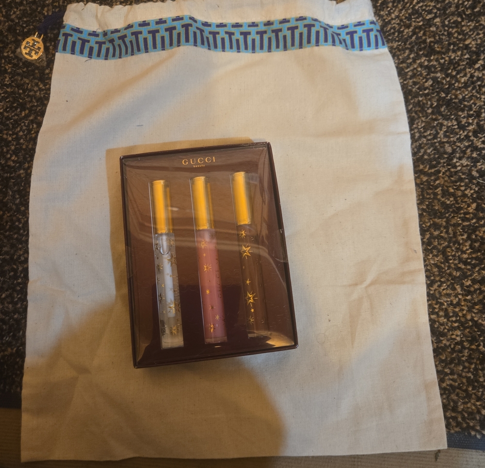 (93)Gucci Lip Gloss Trio with Gold Caps & Tory BURCH DUST BAG